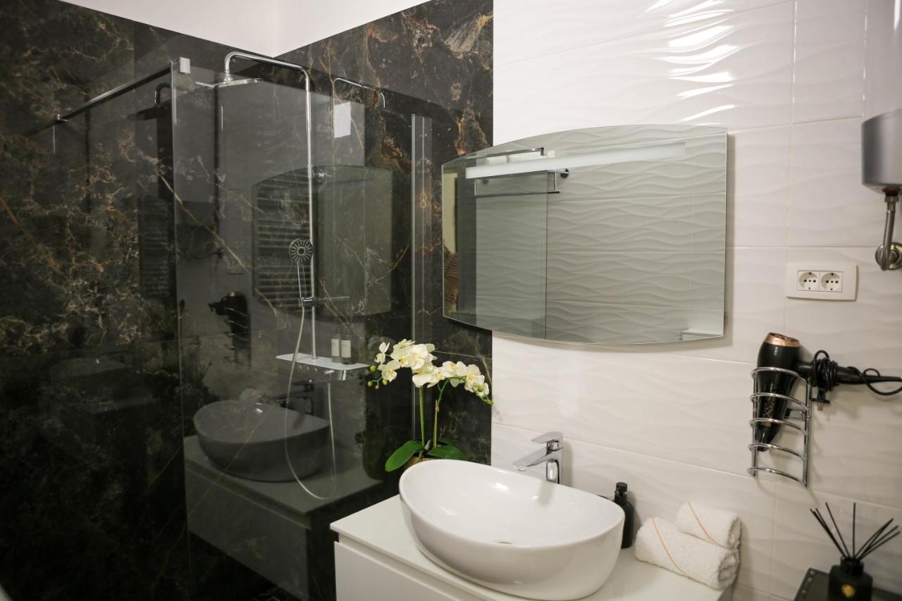 New & Luxury Apartment Tony Split Eksteriør bilde